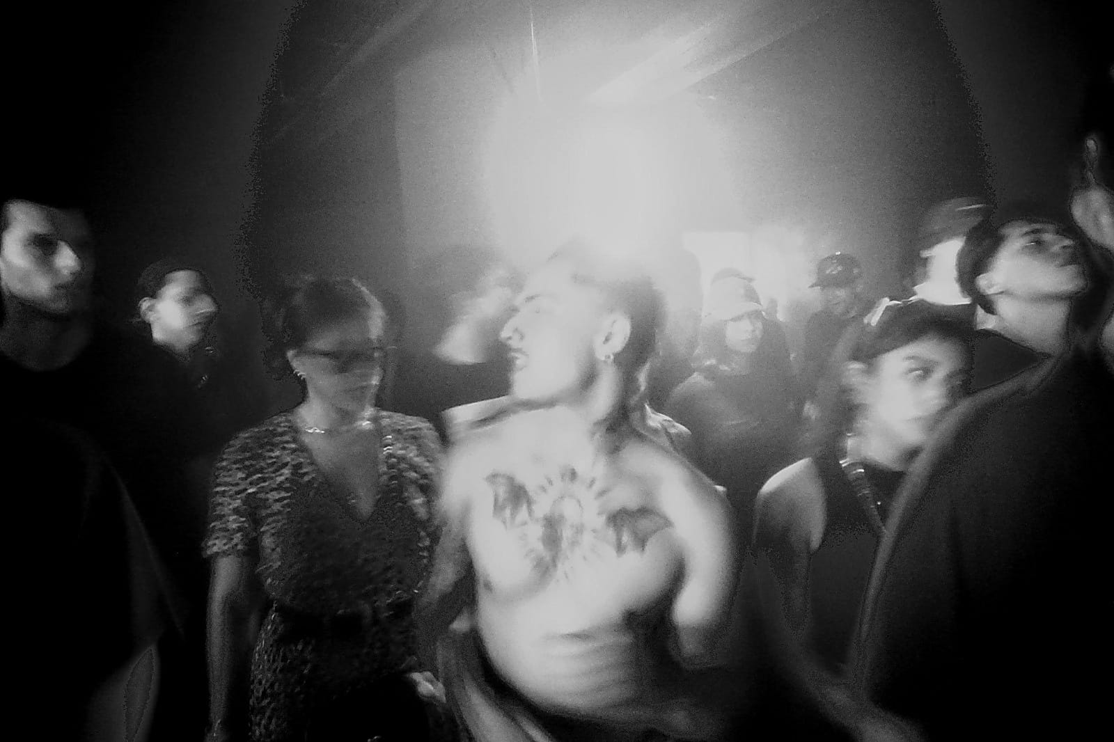 El cuerpo entra en la luz